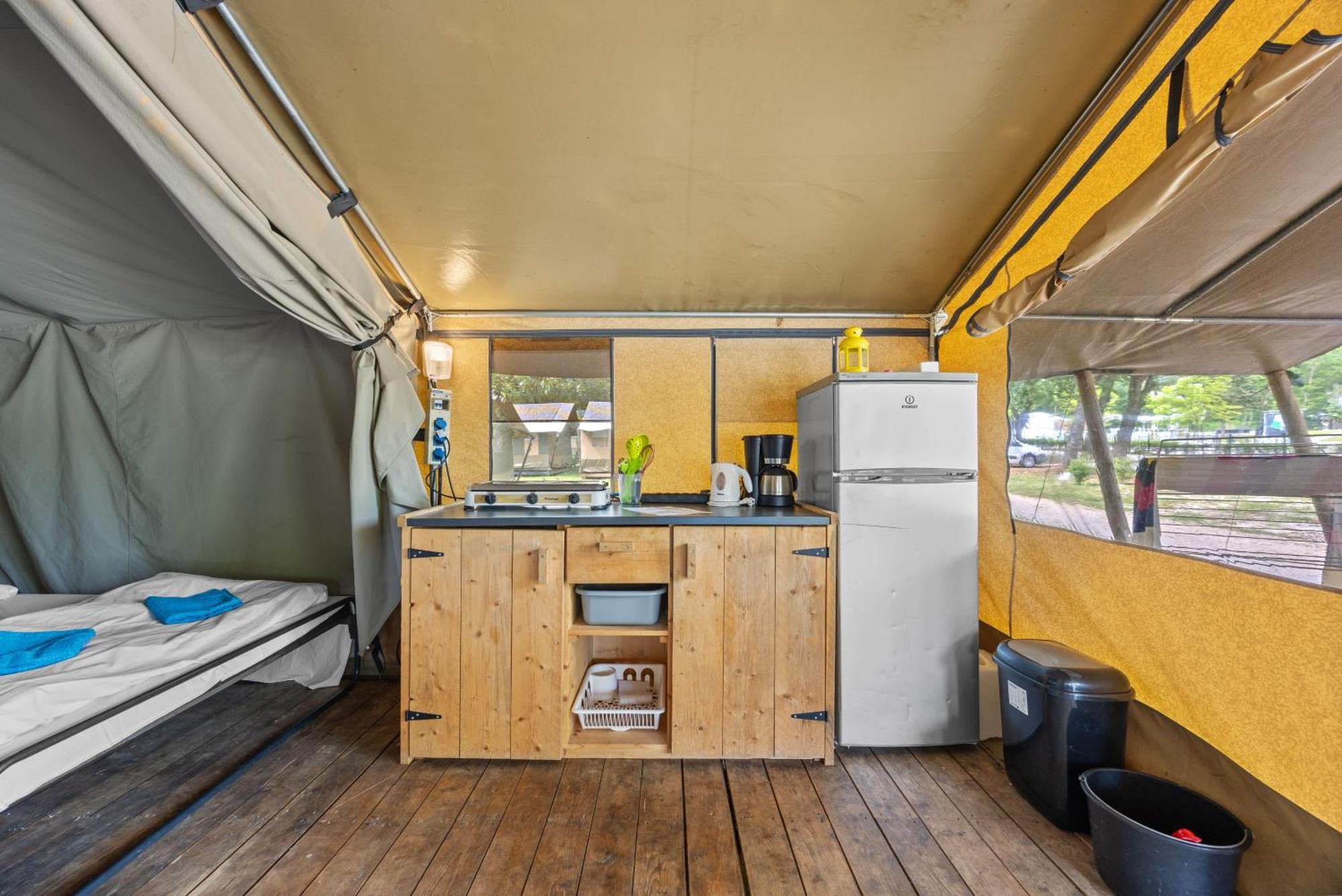 Počitniški park Easyatent Safari Tent Polari